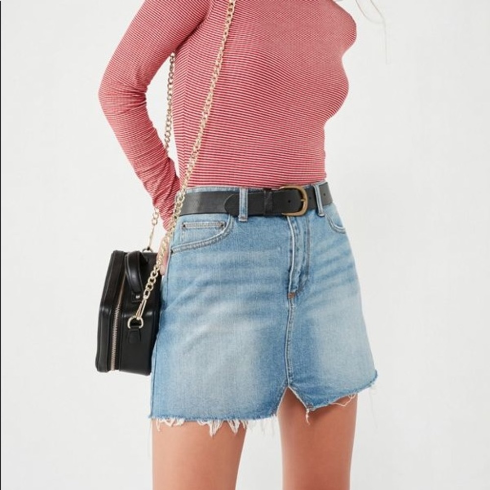 URBAN OUTFITTER notched denim skirt